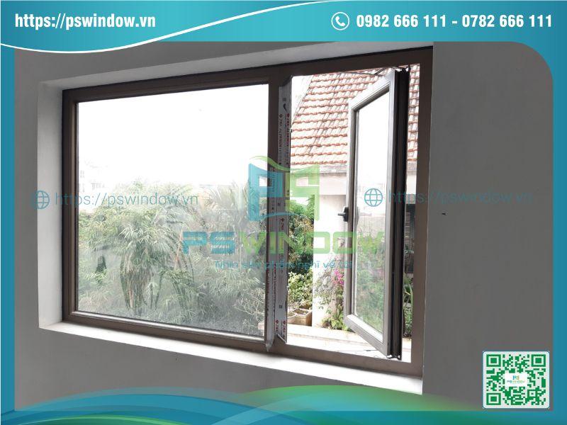 Cửa sổ mở quay 1 cánh vách kính cố định