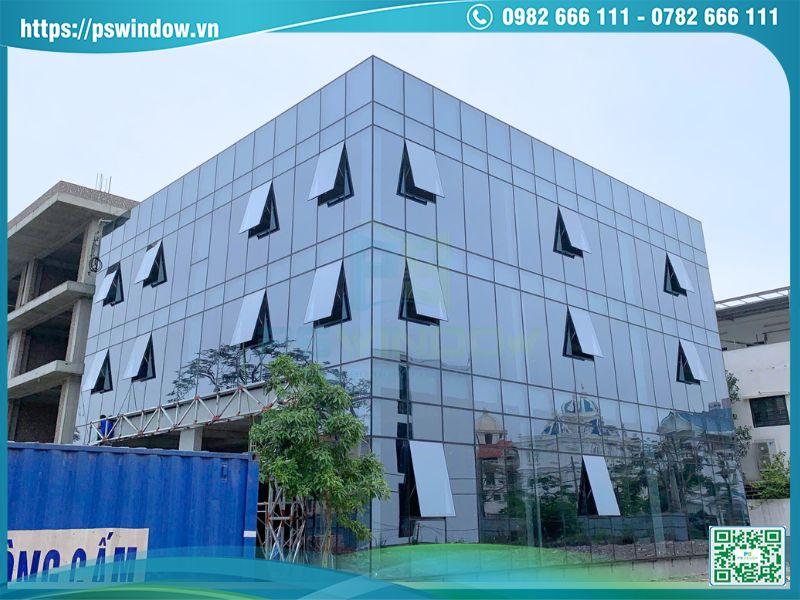 Công trình mặt dựng gần 1000m2 Pswindow thi công lắp đặt