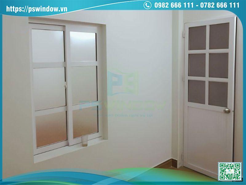 Cửa nhôm cỏ giá rẻ