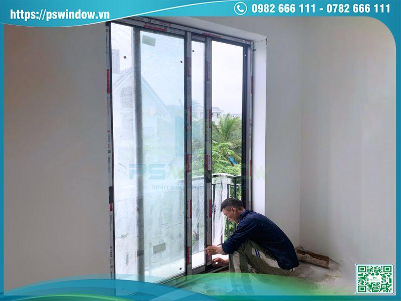 Cửa nhôm Xingfa lùa 2 cánh cho ban công hẹp