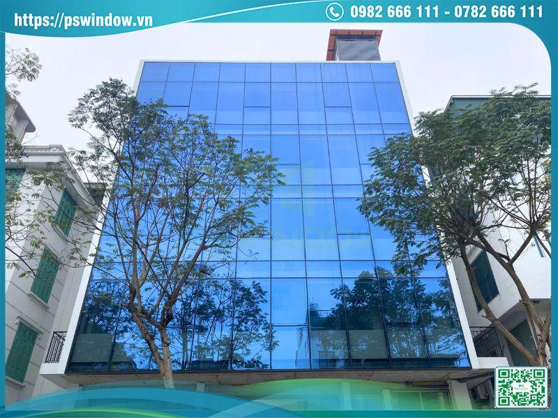 Mặt dựng kính dán Solar cách âm cách nhiệt tối ưu