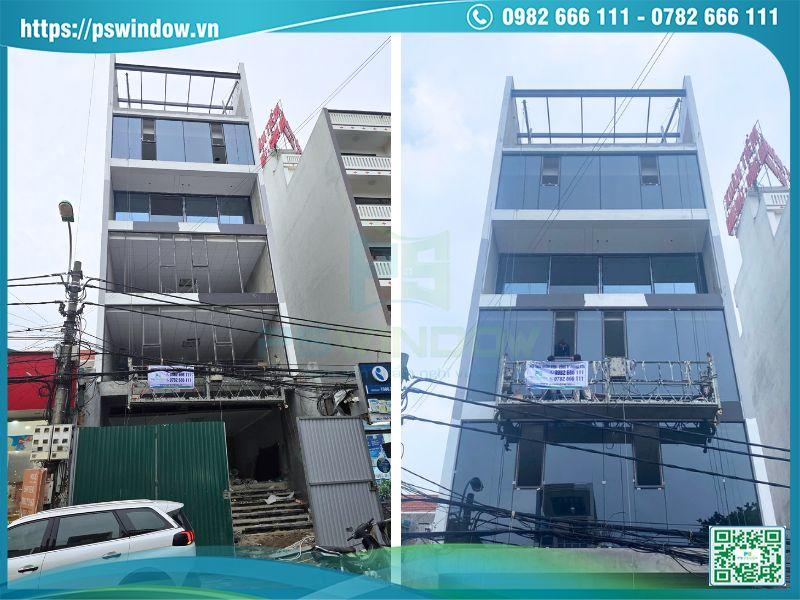 Mặt tiền công trình trong giai đoạn vào kính mặt dựng
