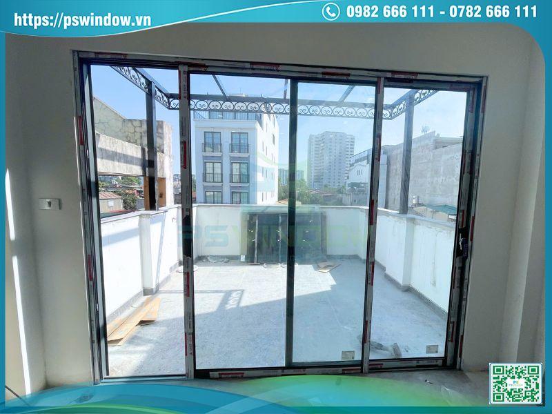 Mẫu cửa 2 cánh Xingfa ra ban công rộng