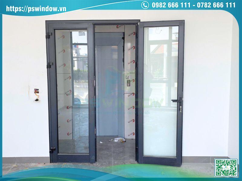 Mẫu cửa đi mở quay 2 cánh Xingfa kính hộp trắng trong
