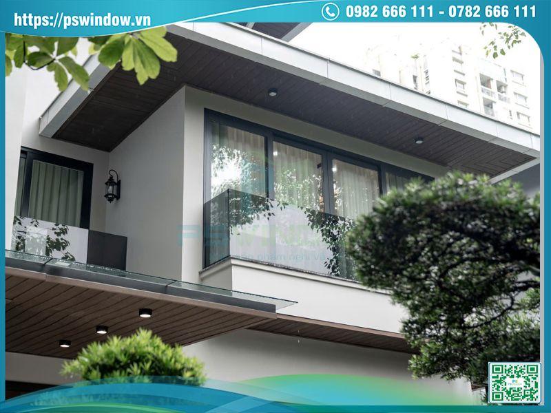 Mẫu cửa lùa ban công 4 cánh nhôm cao cấp