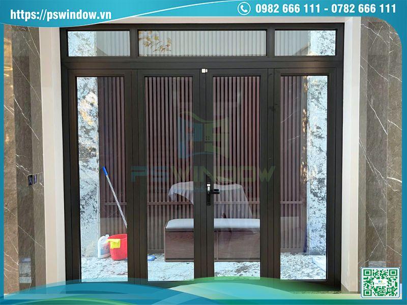Mẫu cửa mở quay 2 cánh fix trên và 2 bên nhôm cao cấp màu đen