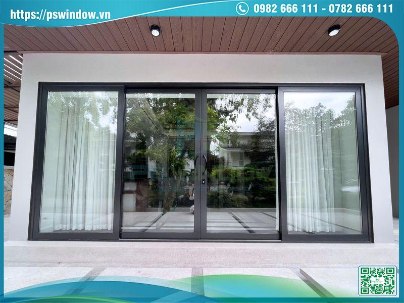 Mẫu cửa nhôm lùa 4 cánh cho công trình nhà ở hiện đại