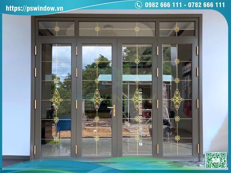 mau cua nhom mo quay 4 canh kinh hop nan hoa dong cao cap