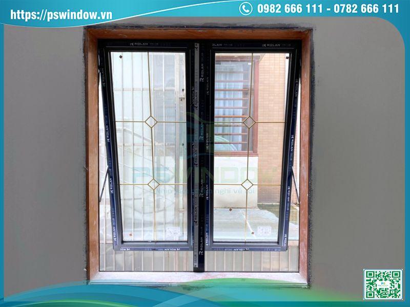 Mẫu cửa sổ mở hất 2 cánh lấy thoáng cho phòng ngủ, phòng khách