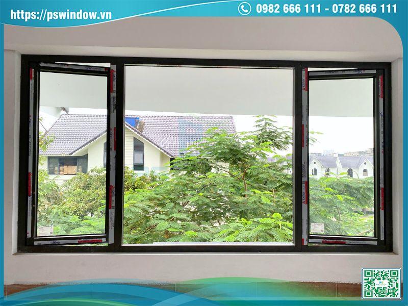Mẫu cửa sổ nhôm Xingfa mở quay kết hợp vách kính lấy sáng