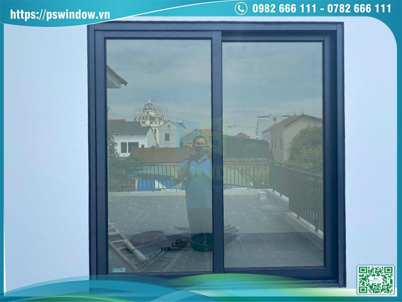 Mẫu cửa sổ nhôm Xingfa xám đá 2 cánh mở lùa