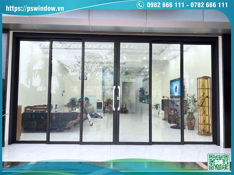 Mẫu cửa trượt quay nhôm kính 6 cánh màu đen hiện đại