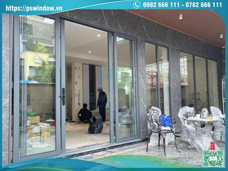 Pswindow lắp đặt cửa nhôm kính cho công trình