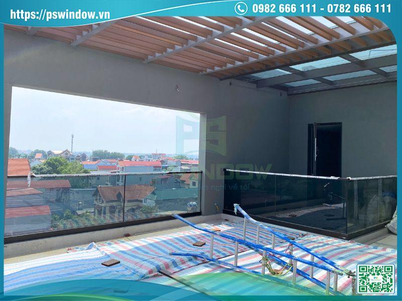 Thiết kế lan can kính hiện đại, tối ưu diện tích