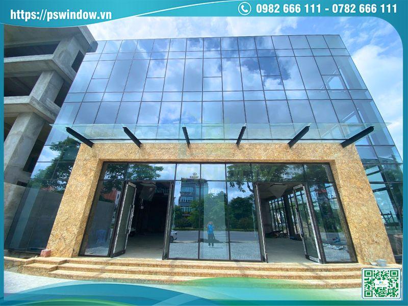 Thiết kế vách kính mặt dựng giấu đố sang trọng, hiện đại