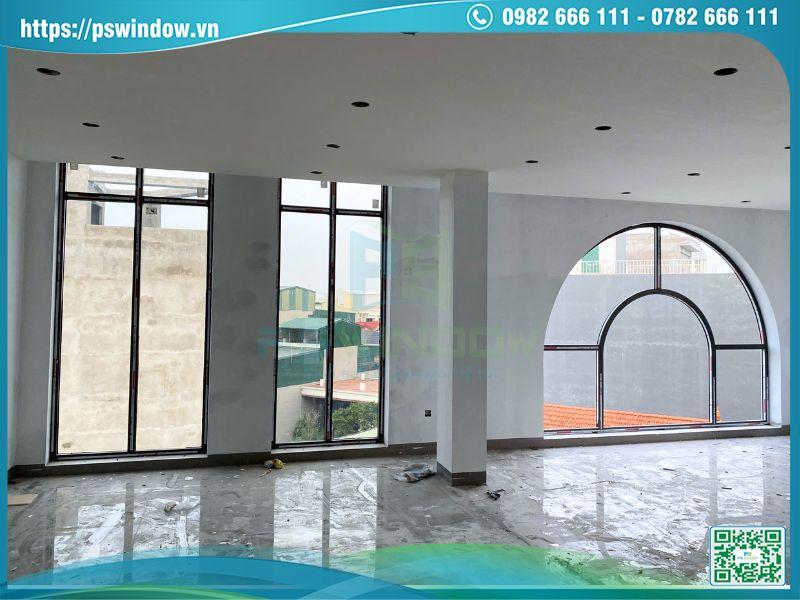 Vách kính da dạng hình dạng, kích thước ở các tầng