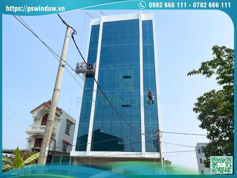 Vách kính mặt dựng giấu đố nhôm Xingfa nhập, kính phản quang