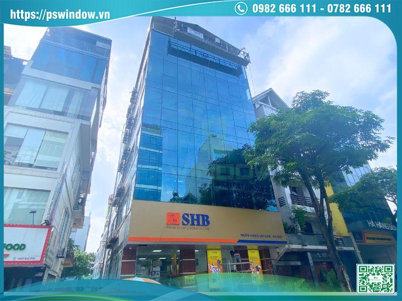 Vách kính mặt dựng Pswindow thi công tại Lạc Long Quân