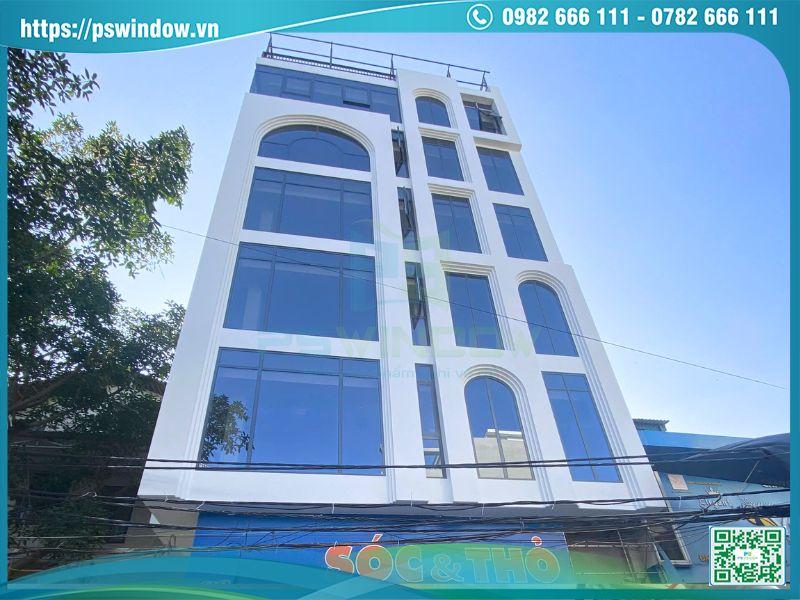 Vách kính mặt tiền hoàn thiện