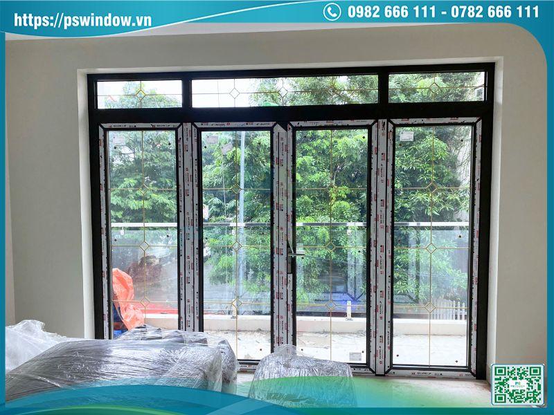 Bộ cửa Maxpro 4 cánh mở quay kính nan đồng sang trọng
