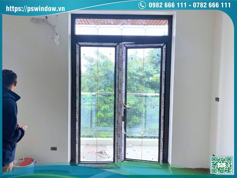 Bộ cửa nhôm Maxpro 2 cánh mở quay kính hộp nan đồng