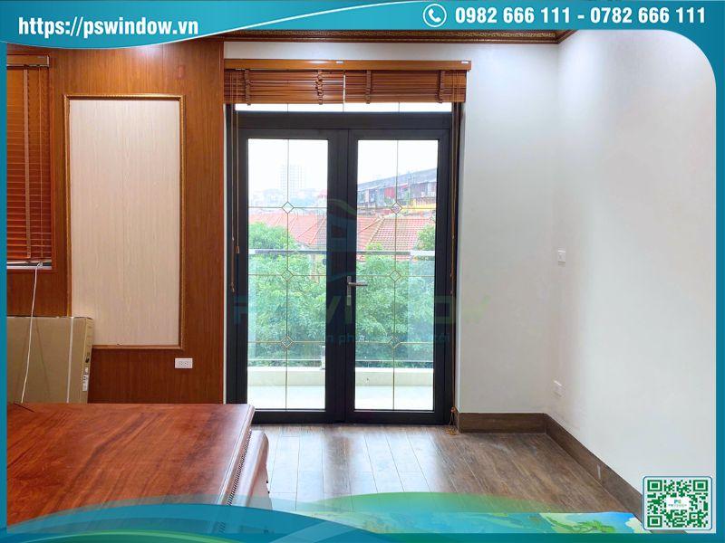 Các bộ cửa Maxpro sử dụng phụ kiện Cmech cao cấp màu bạc