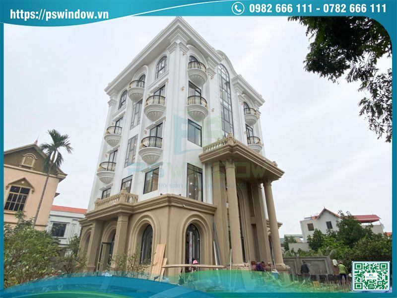 Công trình biệt thự lắp cửa nhôm cao cấp Rolan Pswindow