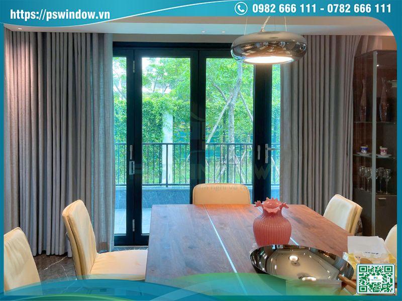 Cửa nhôm Soco cao cấp 4 cánh xếp trượt- phụ kiện Cmech màu bạc