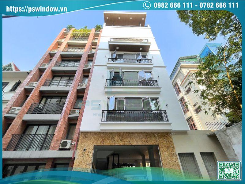 Cửa nhôm Xingfa lắp đặt cho nhà phố