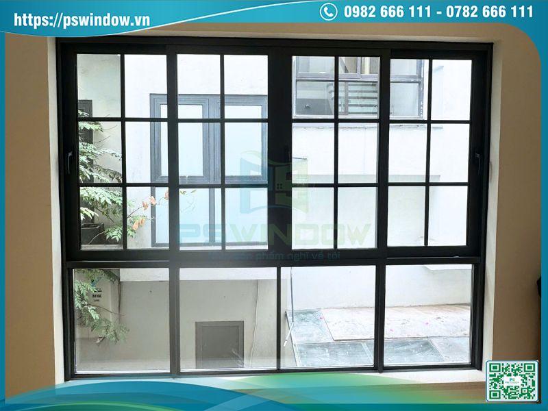 Cửa sổ lùa 4 cánh Xingfa vách kính fix dưới kính hộp nan màu đen