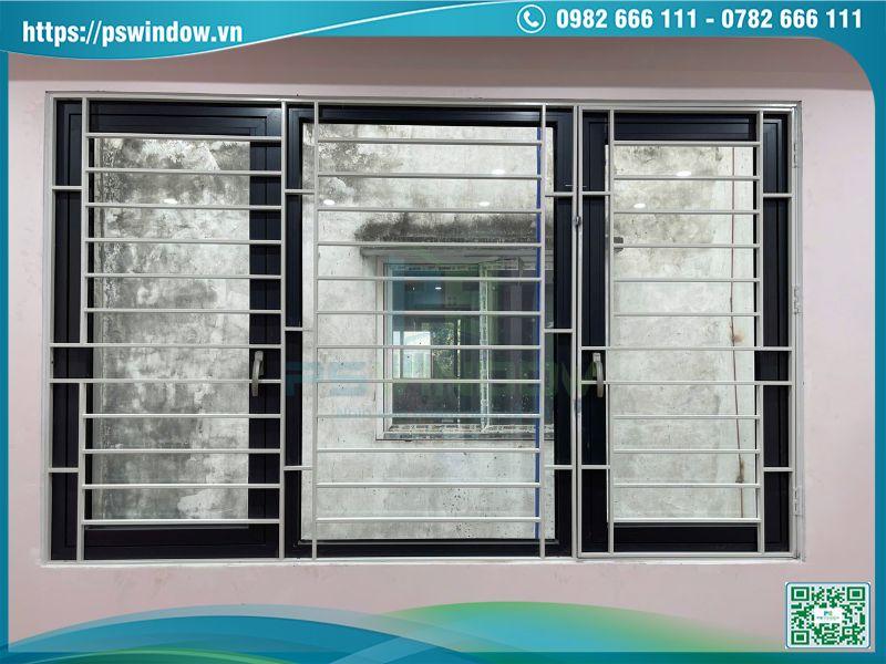 Cửa sổ mở quay kết hợp vách kính fix giữa khung nhôm Rolan