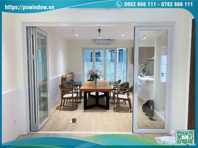 Cửa Xingfa màu trắng lắp đặt cho không gian nhà ở hiện đại