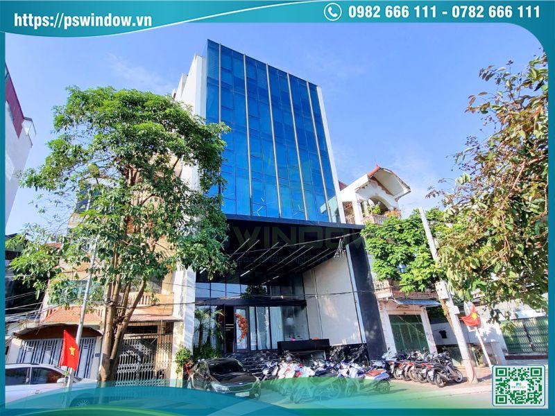 Mặt dựng giấu đố Pswindow thi công cho tòa nhà văn phòng