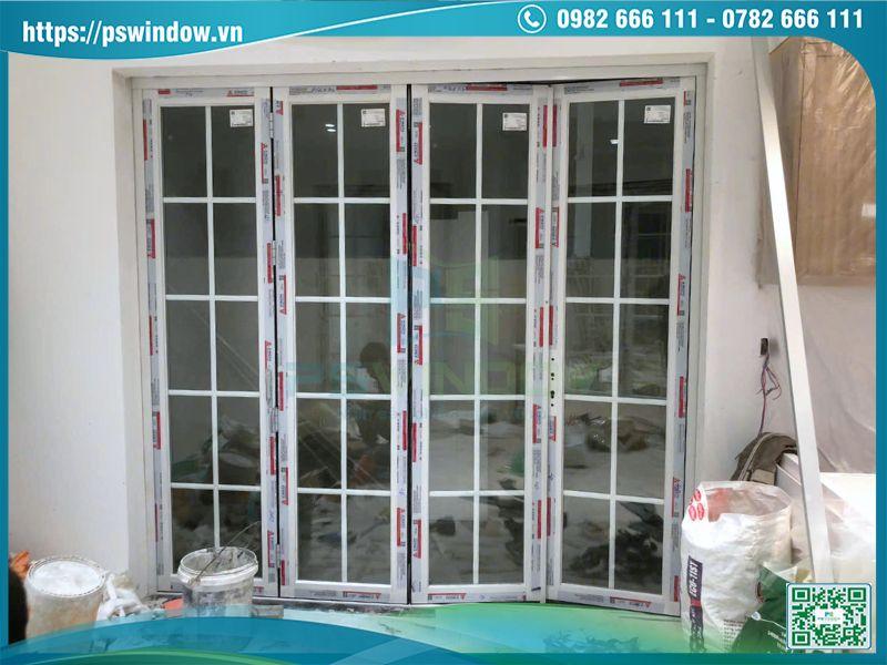 Mẫu cửa nhôm chia ô 4 cánh xếp trượt Xingfa màu trắng