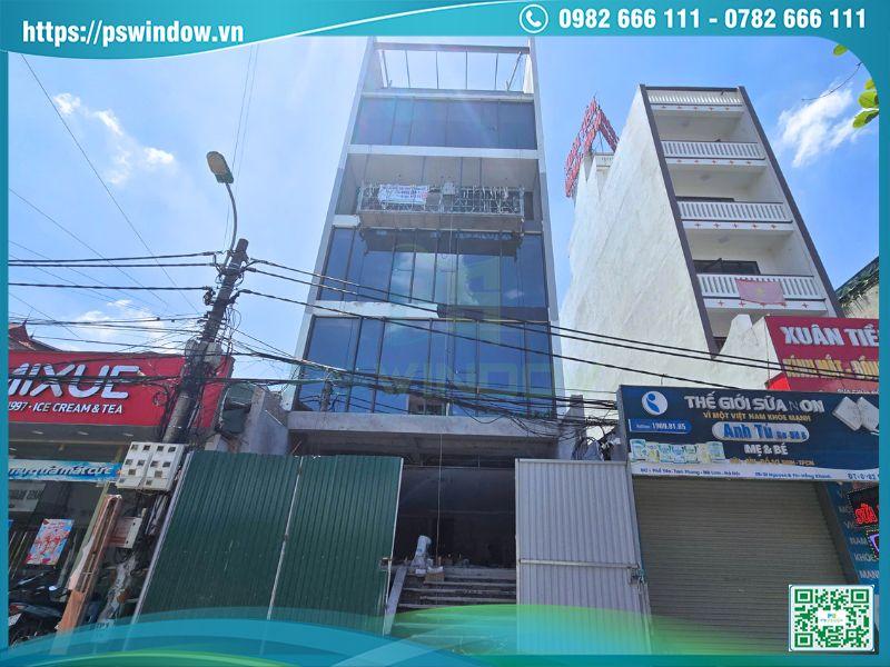 Mẫu mặt dựng nhôm PMI kính hộp phản quang màu ghi