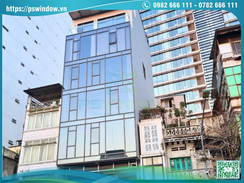 Mẫu vách kính mặt dựng lộ đố hiện đại cho nhà phố