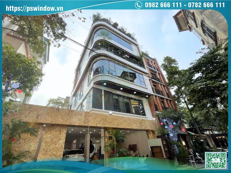 Hình ảnh Lắp Đặt Cửa Nhôm Kính, Vách Kính Cong Tại Trần Quang Diệu, Hà Nội