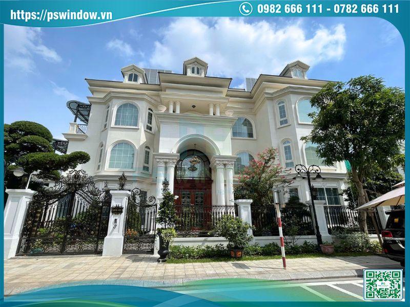 Pswindow lắp đặt cửa nhôm Maxpro cho siêu biệt thự