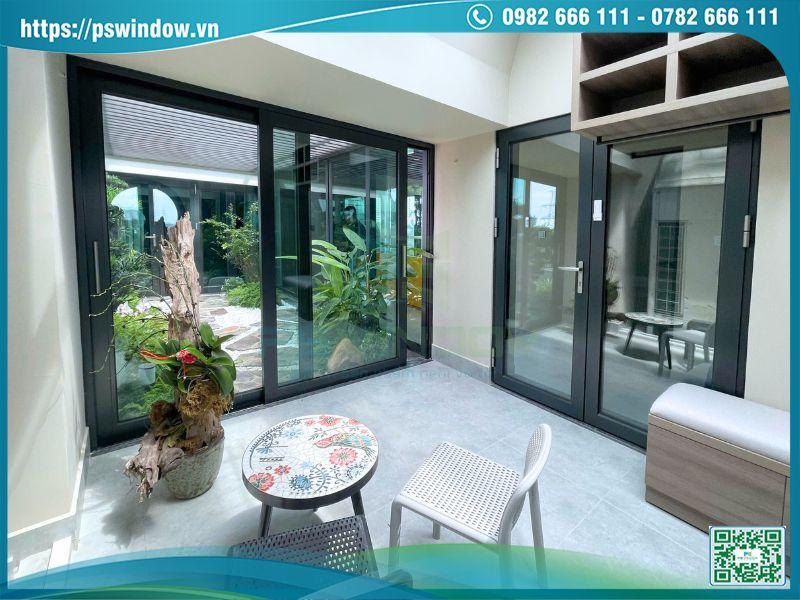 Thiết kế cửa Soco hiện đại, màu sắc sang trọng, bền đẹp