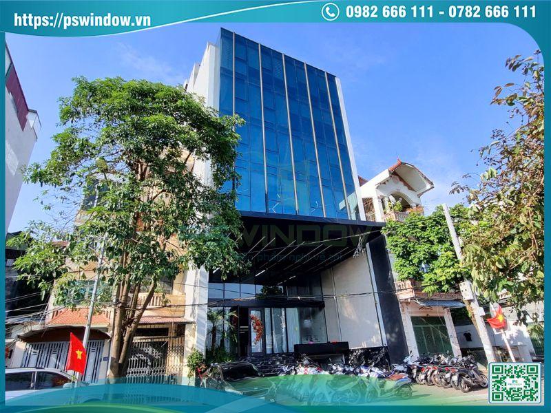 Vách kính dựng sang trọng, bền đẹp, chống chịu thời tiết