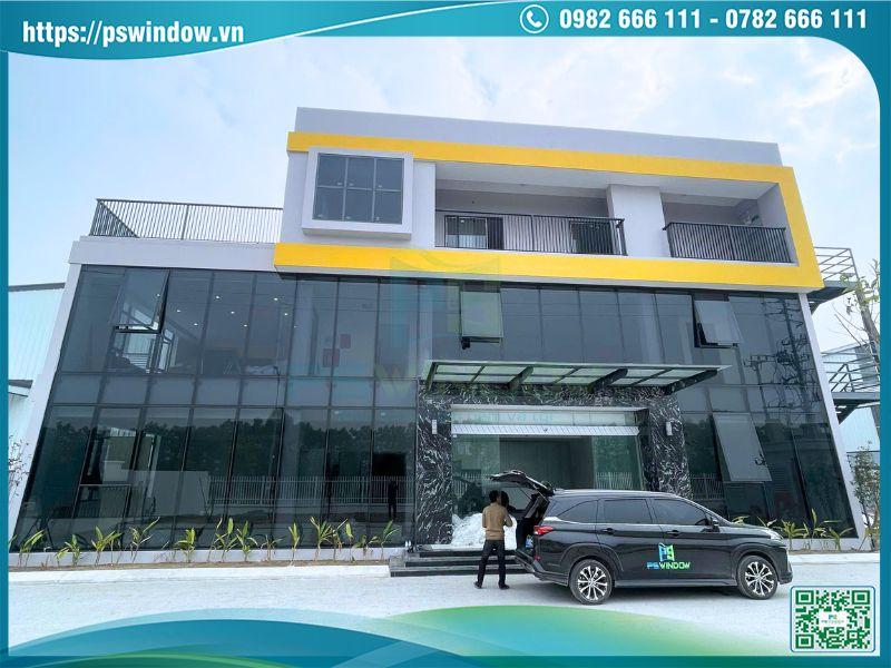 Vách kính mặt tiền sử dụng kính hộp Low-e cách âm cách nhiệt