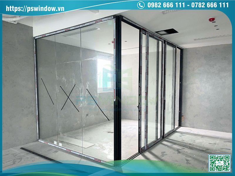 Vách kính ngăn văn phòng khung nhôm Xingfa nhập khẩu