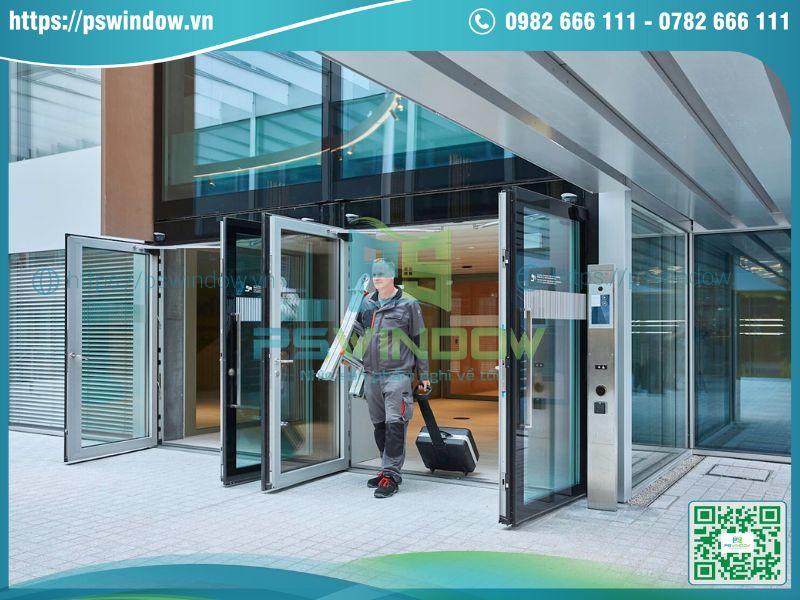 Cửa mở quay tự động Cửa mở quay tự động
