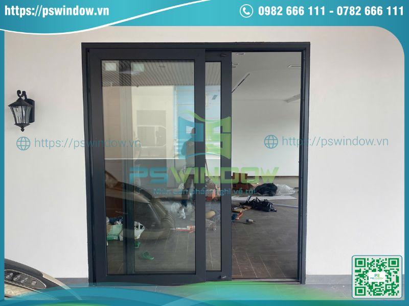 Cửa nhôm Rolan sơn tĩnh điện màu xám ghi Cửa nhôm Rolan sơn tĩnh điện màu xám ghi