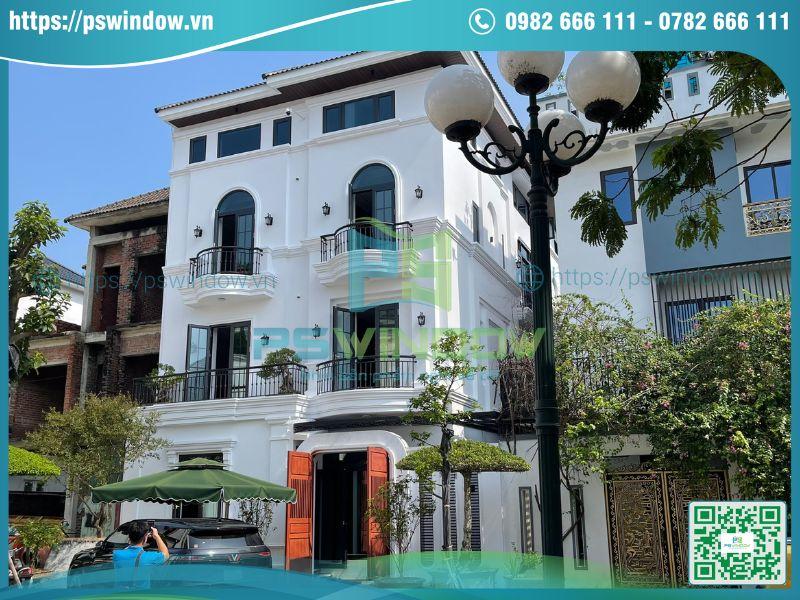 Cửa Rolan lắp đặt cho công trình biệt thự hiện đại Cửa Rolan lắp đặt cho công trình biệt thự hiện đại