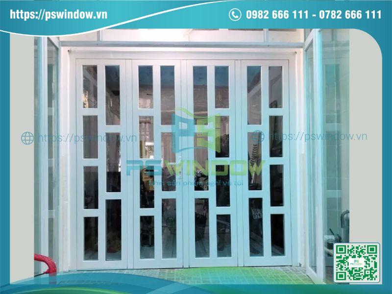 Mẫu cửa nhôm 4 cánh chia ô màu trắng Mẫu cửa nhôm 4 cánh chia ô màu trắng