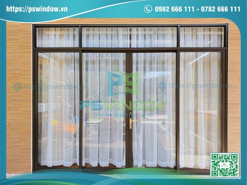 Mẫu cửa nhôm 4 cánh lùa khung nhôm thanh mảnh, tinh tế Mẫu cửa nhôm 4 cánh lùa khung nhôm thanh mảnh, tinh tế