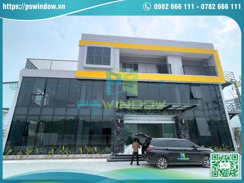 Hình ảnh Thi công mặt dựng, cửa nhôm Xingfa nhập khẩu cho nhà máy Hà Nam
