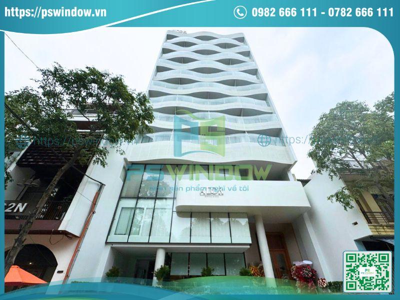 Tường kính mang tới diện mạo sang trọng, hiện đại cho công trình Tường kính mang tới diện mạo sang trọng, hiện đại cho công trình