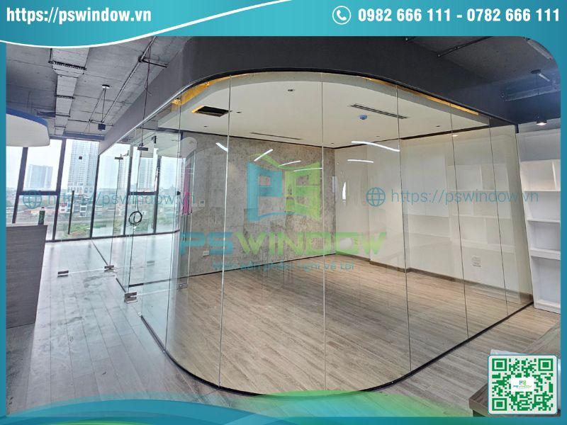 Vách kính cường lực văn phòng tối giản, sang trọng, hiện đại Vách kính cường lực văn phòng tối giản, sang trọng, hiện đại